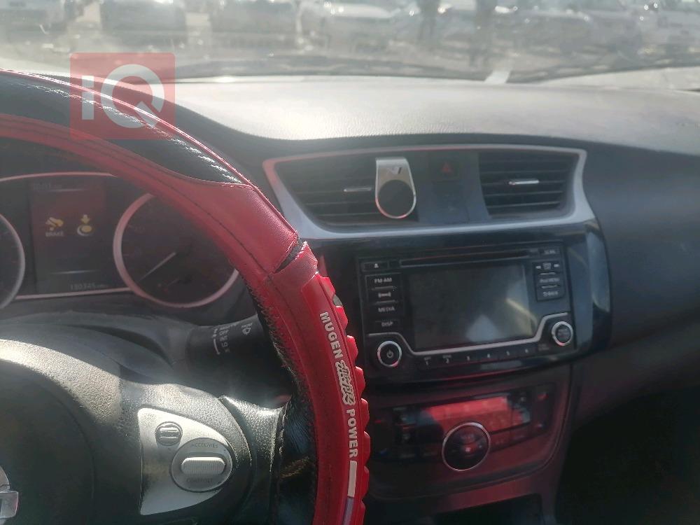 نیسان سێنترا